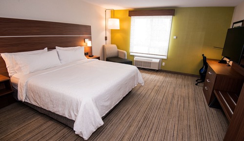 Standard Room, 1 King Bed