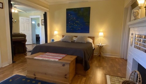 Deluxe Double Room, Ensuite (Sanborn House Guest Suite)