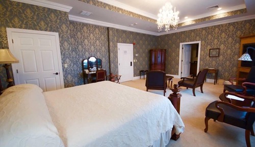 Suite, 1 King Bed (Jacuzzi and Fireplace)