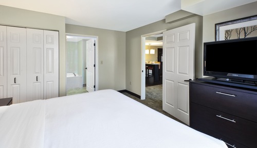 Suite, 2 Bedrooms, Kitchen