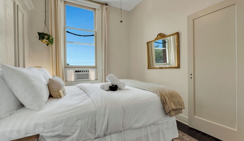 Two Room Double Queen - Suite 10