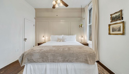 King - Room 11