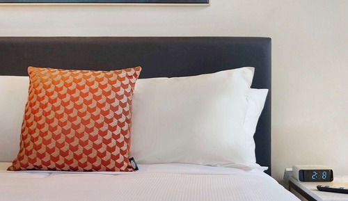 Standard Room, 1 Queen Bed