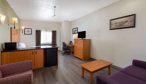 Deluxe Suite, 1 King Bed, Non Smoking