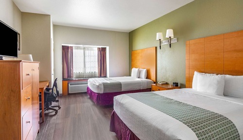 Deluxe Room, 2 Queen Beds, Accessible, Non Smoking (Mobility/Hearing, Roll-In Shower)