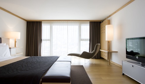 Suite (Village Suite)