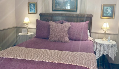 Deluxe Double Room, Ensuite (Brookside)