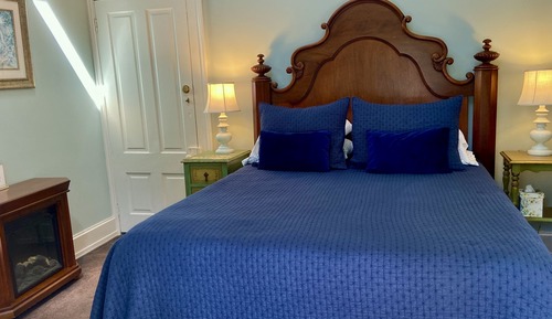 Superior Double Room, Ensuite, Garden View (Isabella)