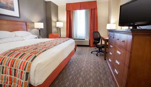 Deluxe Room, 1 King Bed, Refrigerator & Microwave (Upper Floor)