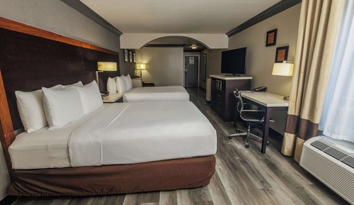 Suite, Multiple Beds, Non Smoking