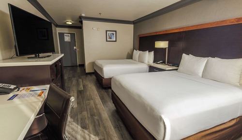 Room, 2 Queen Beds, Accessible, Non Smoking