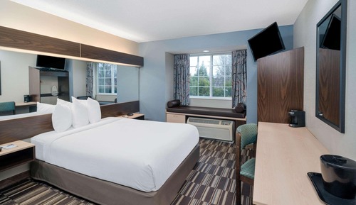 Standard Room, 1 Queen Bed, Accessible