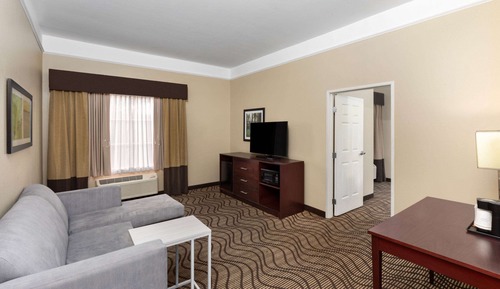 Deluxe Suite, 1 King Bed with Sofa bed, Accessible, Non Smoking (Mobility Accessible/Sofa Bed))