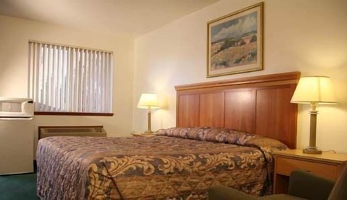 1 King Room