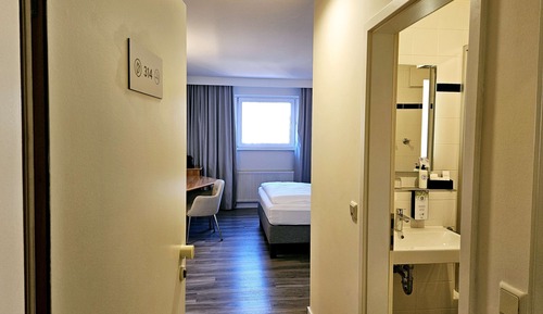Deluxe Room, 1 King Bed
