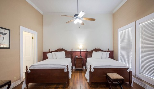 Deluxe Suite, 2 Double Beds, Non Smoking