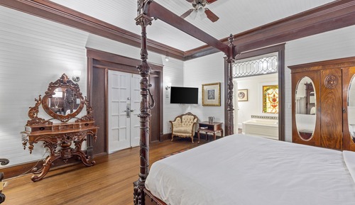Suite, 1 King Bed, Non Smoking