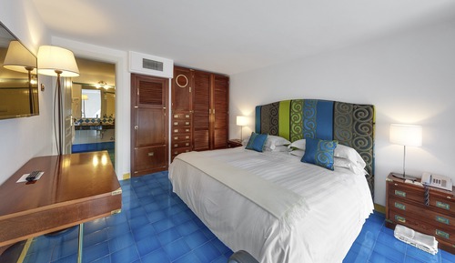 Suite (Infinity Pool) (3 people)