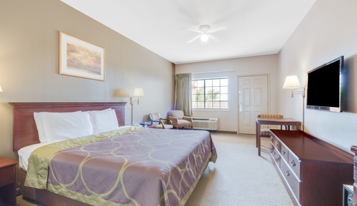 Standard Room, 1 King Bed, Non Smoking