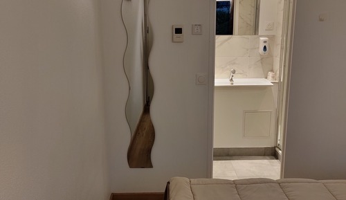 Standard Twin Room (for 1 person)