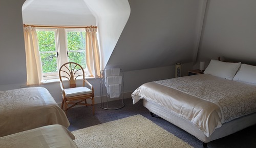 Suite, Shared Bathroom (2 Adults & 2 Children)