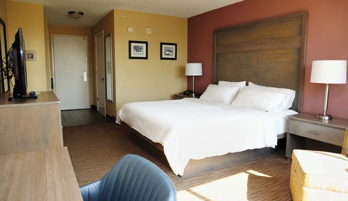 Standard Room, 1 King Bed