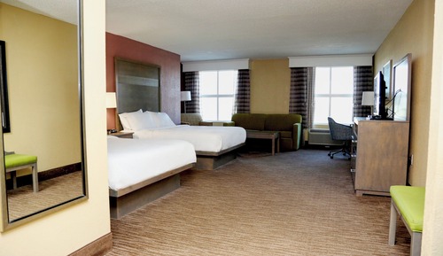 Standard Room, 2 Queen Beds, Hearing Accessible (Accessible Tub)