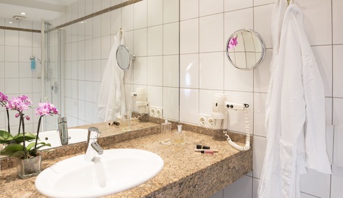 Grand Single Room, 1 Twin Bed, Courtyard View