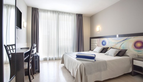Double Room Pool or Sea View