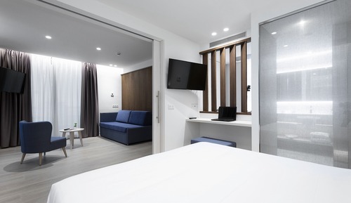 Junior Suite (2 adults + 2 children)