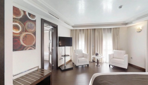 Grand Duplex (Suite 6 Adults)