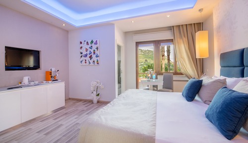 Superior Double Room, Balcony, Partial Sea View (Adults Only)