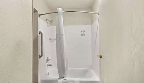 Standard Room, 1 King Bed, Ground Floor