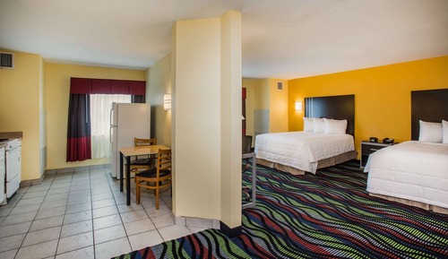 Room, 2 Queen Beds, Non Smoking, Kitchen