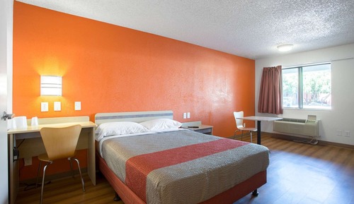 Standard Room, 1 Queen Bed, Smoking