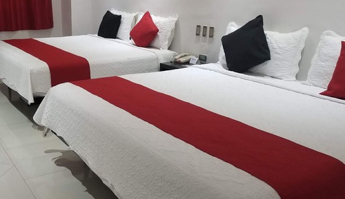 Double Room, 2 King beds