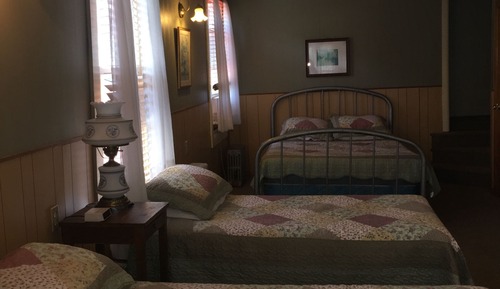 Classic Room, Multiple Beds