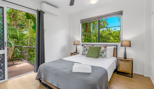 2 Bedroom Apartment with Balcony, Garden View