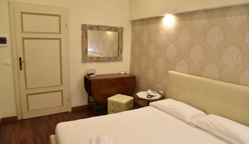 Classic Double Room