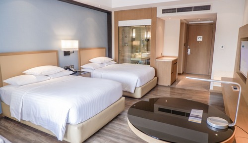 Deluxe Room, 2 Double Beds, Non Smoking, Pool View (Balcony)