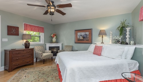 Luxury Cottage, Kitchenette, Garden View