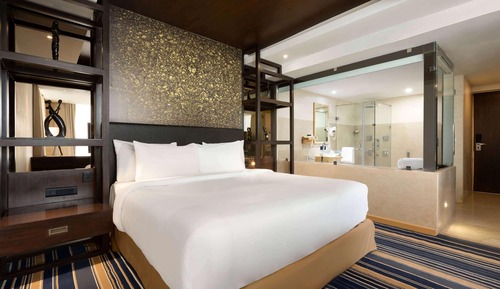 Suite, 1 King Bed, Non Smoking