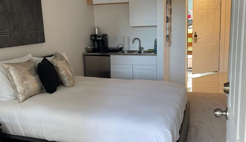 Queen Bed and Shower 