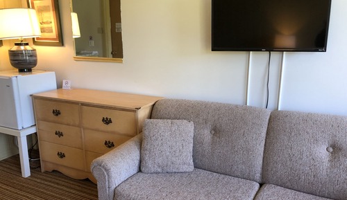 Traditional Twin Room, Pool View (Carpet Floor)