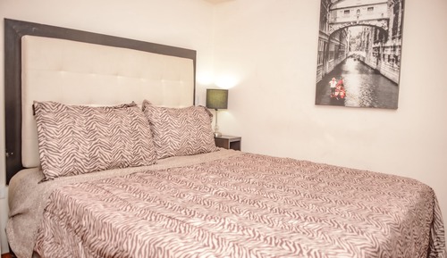 Deluxe Apartment, 2 Bedrooms, Hot Tub (2 Queen Beds)