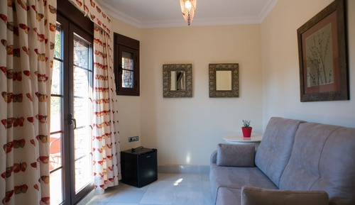 Deluxe Double Room (+ Double Sofa Bed)