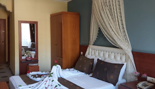 Honeymoon Room