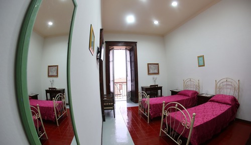 Standard Twin Room, Balcony (Blu)