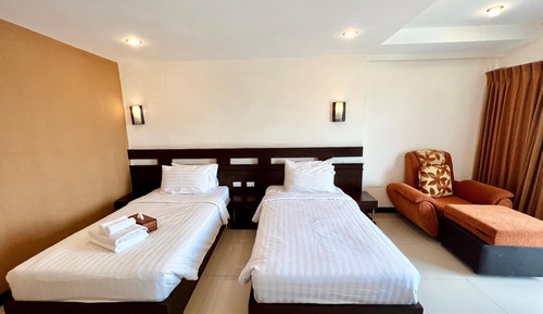 Deluxe Twin Room 
