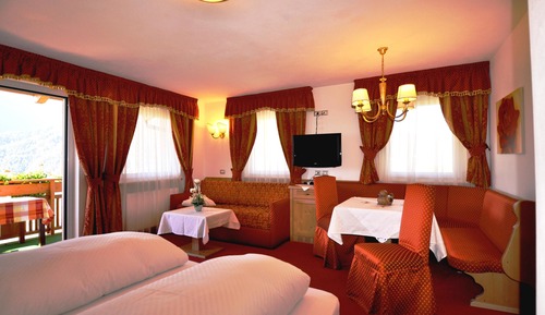 Deluxe Double or Twin Room, Balcony, Mountain View